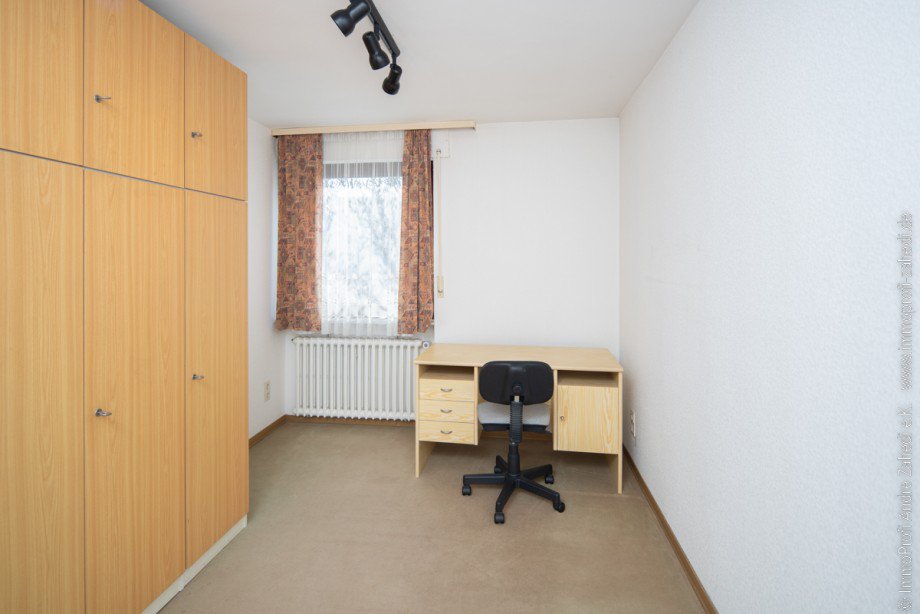 Zimmer im 1. OG Einfamilienhaus Darmstadt / Kranichstein