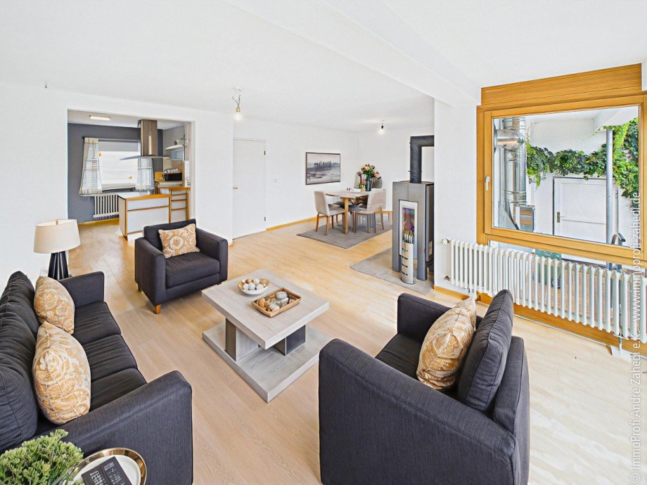 Wohn- und Esszimmer Einfamilienhaus M�hltal / Nieder-Ramstadt