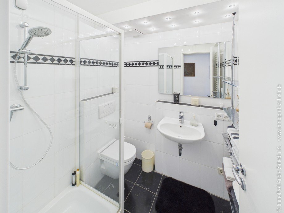 Duschbad im EG Doppelhaush�lfte Seeheim-Jugenheim