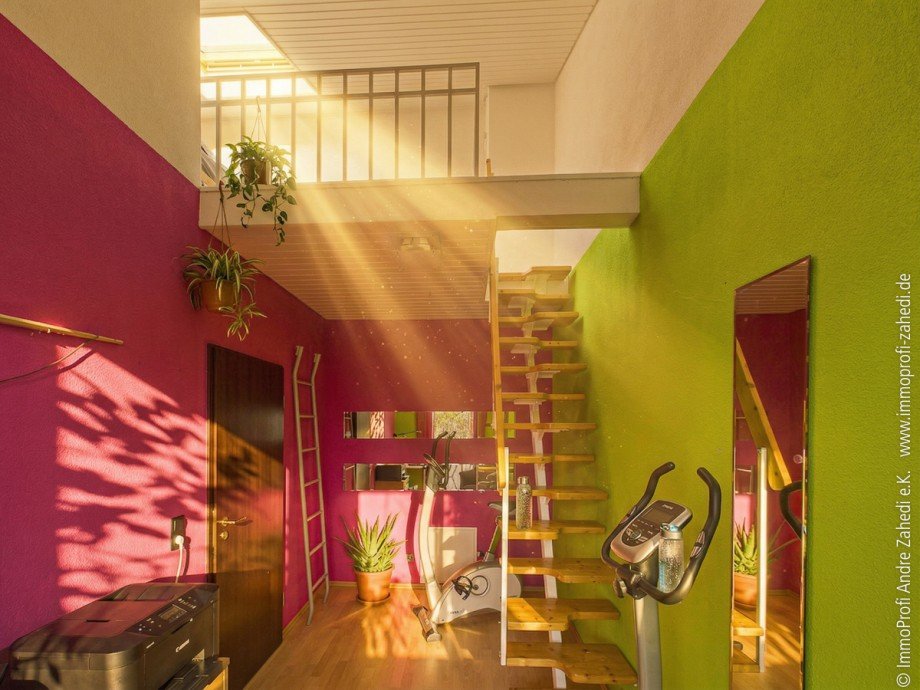 Zimmer mit Schlafgalerie Doppelhaush�lfte Ro�dorf