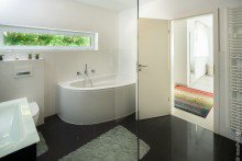 Bad en Suite Exklusive Doppelhaush�lfte mit Garage in M�hltal +VERKAUFT+