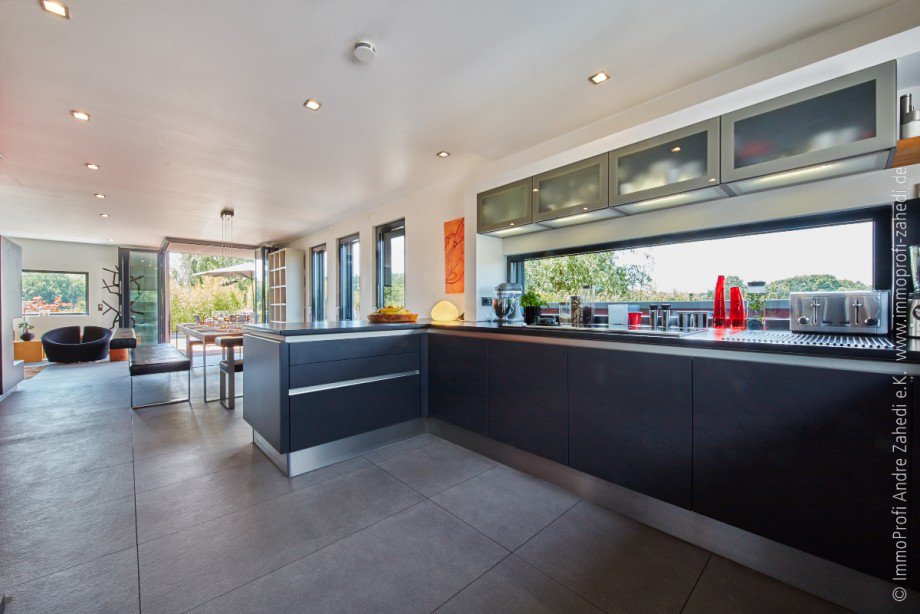 Blick von gro�er K�che Einfamilienhaus Dieburg