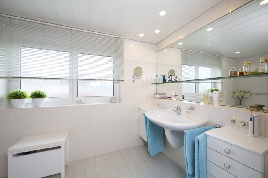 Tageslichtbad Bild II Reihenendhaus Griesheim