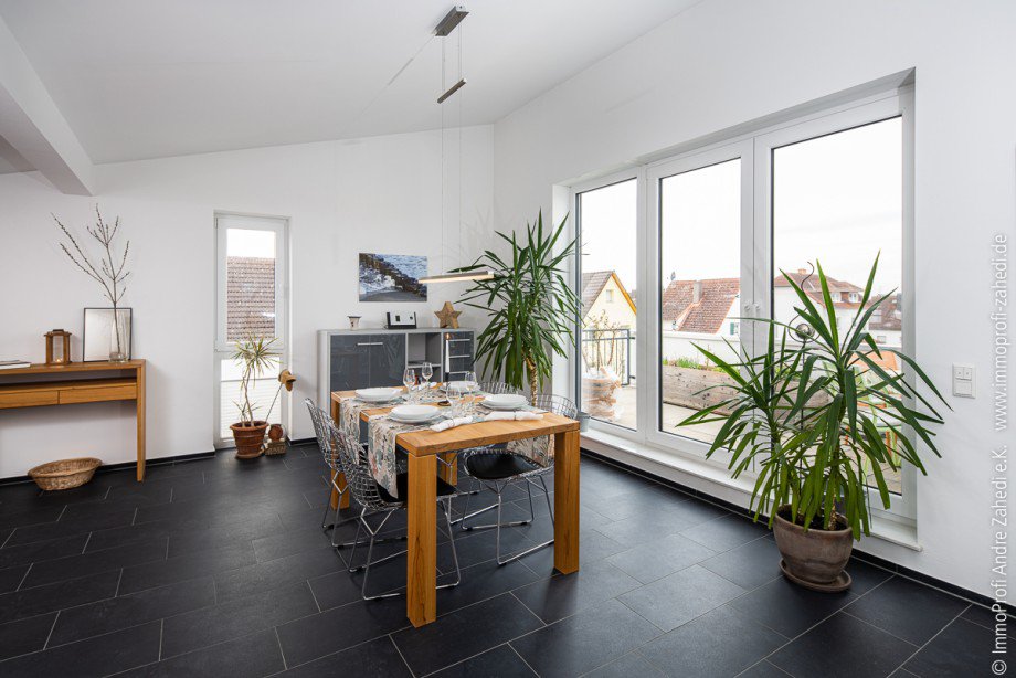 Wohn- und Esszimmer Penthousewohnung Griesheim