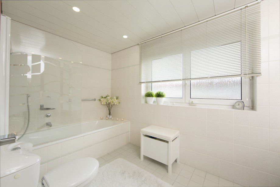 Tageslichtbad im OG Reihenendhaus Griesheim