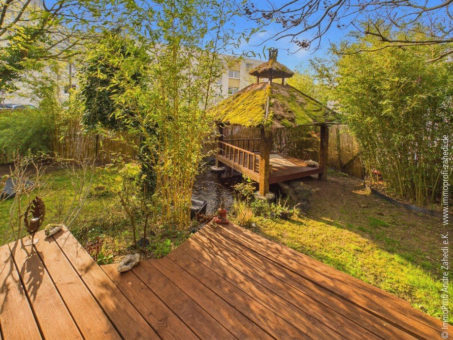 Balinesisches Teehaus Doppelhaush�lfte Ro�dorf