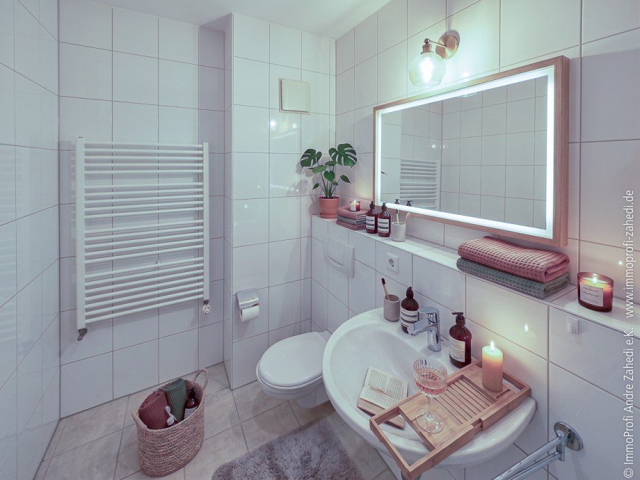 Badezimmer im DG Reihenmittelhaus Darmstadt