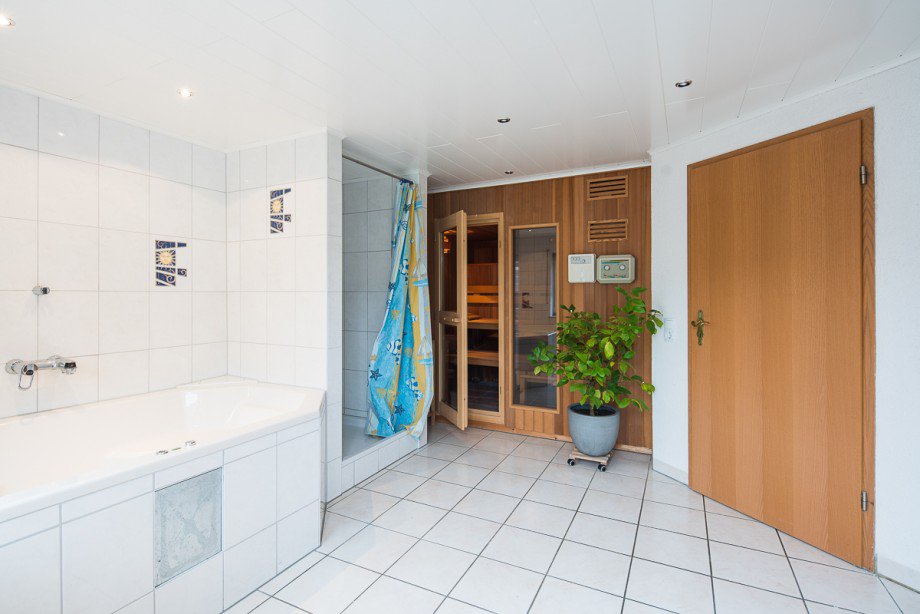 Wellnessbereich mit Sauna Reihenmittelhaus Riedstadt-Erfelden