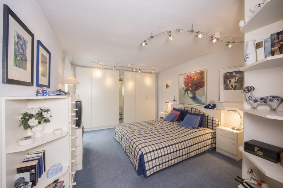 Schlafzimmer im OG Reihenendhaus Griesheim